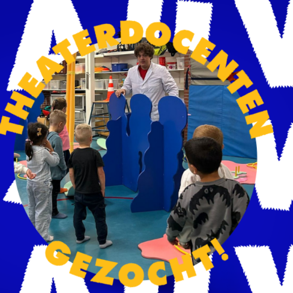 Oproep: theaterdocenten gezocht. Blauwe achtergrond met witte woorden WAUW! en een afbeelding met kinderen en een docent
